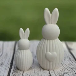 2 Deko Hasen ~ Hase mit Herz ~ Osterhase zum dekorieren ~ Hasenpaar Frühling ~ Ostern