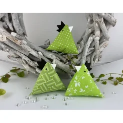 3 Dekohühner aus Stoff – Frühlingsdeko, handgenäht, grün/weiß,