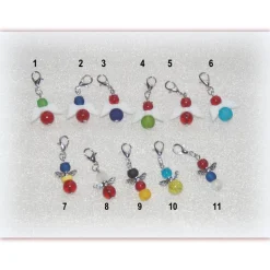 1 Engelchen in Länderfarben als Anhänger, Charm Engel mit Karabiner