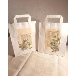2 er Set Geschenktüten mit alter Buchseite & Blümchen