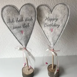 2 er Set Herzen auf Standfuß  in der Farbe ROSA - Tisch/Fenster Dekoration aus 100 % Wollfilz - für liebe Menschen