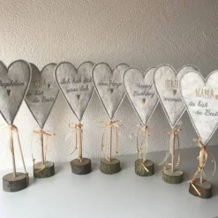 2 er Set Herzen auf Standfuß in der Farbe SENF  - Tisch/Fenster Dekoration aus 100 % Wollfilz - für liebe Menschen