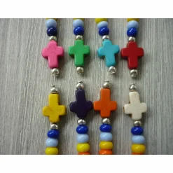 1 farbenfrohe Gastgeschenk / Charm mit Kreuz und Fisch / Regenbogenfarben