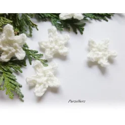 10 gehäkelte Sterne mit Glitzer - Häkelapplikation,Kartengestaltung,Streudeko,Tischdeko,Weihnachten,Gastgeschenk,creme