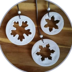 3 große Anhänger Weihnachten Winter | weiß grau | 7 - 10 cm | Schneeflocken