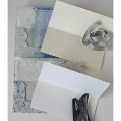 2 handgeschöpfte Briefumschläge mit Klappkarten und Bändchen, ca. 10 cm x 22 cm, Verpackung für Geldgeschenke, Tickets,