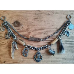 1 Lederhosen - Charivari, zweireihig, 9 Anhänger, ca. 34 cm, Trachtenschmuck, Herrenschmuck, Trachtenaccessoires