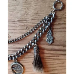 1 Lederhosen - Charivari, zweireihig, 7 Anhänger, ca. 33 cm, Trachtenschmuck, Herrenschmuck, Trachtenaccessoires