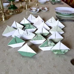 20 Origami Segelboote – Maritime Tischdeko grün floral für Taufe, Hochzeit & Feier