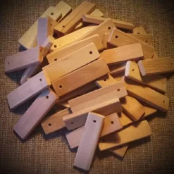 25 Personalisierte Holzanhänger Gastgeschenk Hochzeit, Kommunion, Geburtstag  Erinnerung personalisiert und handgemacht