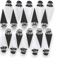 20 Schultüten gestanzt aus Tonkarton & glitzerndem Moosgummi – Streudeko & Stanzteile für Schulanfang & Minischultüte