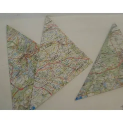 3 Spitztüten sind aus meinem alten Autoatlas entsprungen ...