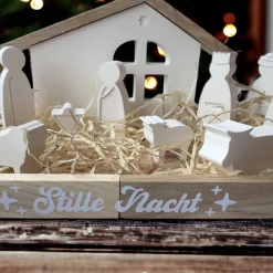 13 teilige Krippe aus Raysin mit Beleuchtung zur Weihnachtszeit personalisiert