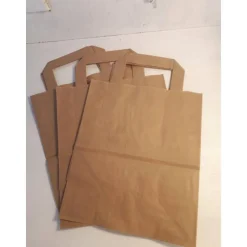 4 Tüten aus Kraftpapier mit Henkeln
