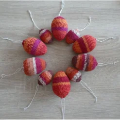 10 umhäkelte Eier zum Aufhängen - gestreift - braun, beige, pink, orange, rot