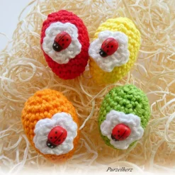 4 Umhäkelte Ostereier mit Marienkäfer - gehäkelt,Ostern,Tischdeko,Gastgeschenk,Dekoeier,rot,gelb,grün,orange