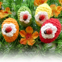 4 Umhäkelte Ostereier mit Marienkäfer - gehäkelt,Ostern,Tischdeko,Gastgeschenk,Dekoeier,rot,gelb,grün,orange