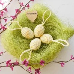 4 umhäkelte Ostereier zum Aufhängen oder Tischdeko - Gastgeschenk,Ostern,Muttertag,Dekoeier,festlich,modern