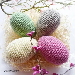 4 umhäkelte Ostereier zur Tischdeko - Gastgeschenk,Ostern,Dekoeier,festlich,modern,grün,altrosa