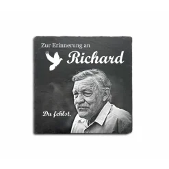 20 x 20 cm Schiefertafel mit Gravur – personalisierter Gedenkstein mit Foto & Wunschtext, wetterfest als Grabschmuck