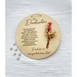 Abschiedsgeschenk für Erzieher & Erzieherinnen – gravierte Holzscheibe mit Trockenblumen