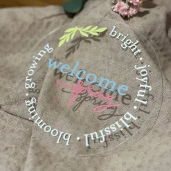 Acrylglasscheibe „Welcome Spring“ – Frühlingsdeko mit zarten Pastellfarben & floralen Elementen