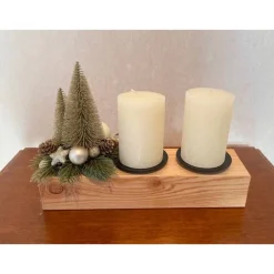 Adventsbalken, Adventsgesteck mit zwei dicken Kerzen, cremefarben