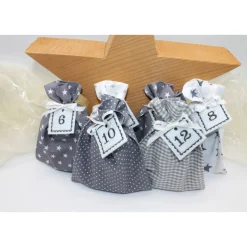 Adventskalender / Säckchen zum Befüllen / Stoffsäckchen mit Zahlen grau weiß