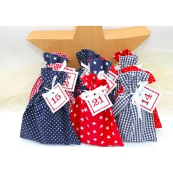 Adventskalender / Säckchen zum befüllen / Stoffsäckchen mit Zahlen rot dunkelblau