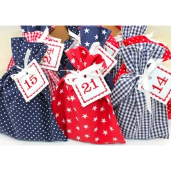 Adventskalender / Säckchen zum befüllen / Stoffsäckchen mit Zahlen rot dunkelblau