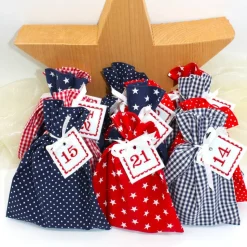 Adventskalender / Säckchen zum befüllen / Stoffsäckchen mit Zahlen rot dunkelblau