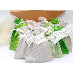 Adventskalender / Säckchen zum Befüllen / Stoffsäckchen mit Zahlen creme beige grün