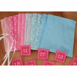 Adventskalender / Säckchen zum befüllen / Stoffsäckchen mit Zahlen rosa hellblau