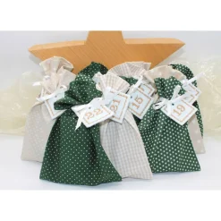 Adventskalender / Säckchen zum Befüllen / Stoffsäckchen mit Zahlen dunkelgrün beige