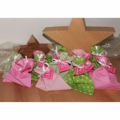 Adventskalender / Säckchen zum befüllen / Stoffsäckchen mit Zahlen rosa grün
