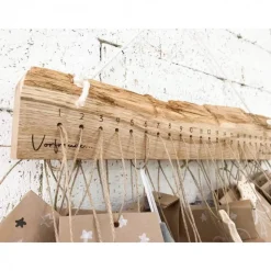 Adventskalender aus Eichenholz mit individueller Gravur