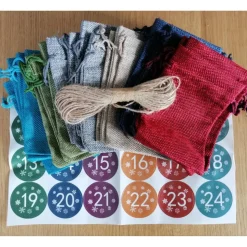 Adventskalender aus Holz zum Aufhängen mit Name personalisiert zum selbst Befüllen