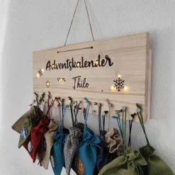 Adventskalender aus Holz zum Aufhängen mit Name personalisiert zum selbst Befüllen
