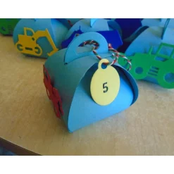 Adventskalender Baufahrzeug Weihnachtskalender Kinder Junge Zierschachteln Schachteln zum Befüllen Strassenbau