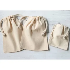 Adventskalender Holz „Giraffe“ personalisiert 36×24 cm – Brett / mit Zahlen / Komplettsets mit Beuteln