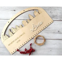 Adventskalender Holz Winterlandschaft mit Wichtel 38×21 cm | Acryl-Name | Brett, Zahlen oder Komplettset