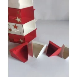 Adventskalender Leuchtturm zum selbst befüllen – Handgemacht in Rot/Cremfarben