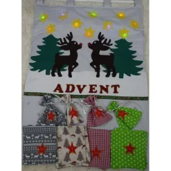 Adventskalender Rentiere handgemacht mit LED-Lichterkette, personalisierbar, Baumwolle