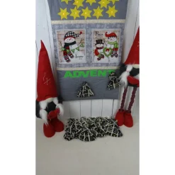 Adventskalender Schneemänner handgemacht mit LED-Lichterkette personalisiert Baumwolle