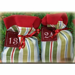 Adventskalender Stoff Säckchen mit gestickten Zahlen für Kinder und Erwachsene, Weihnachten, Advent, verschiedene Farben