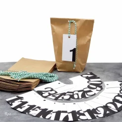 Adventskalender Tüten und Zahlenanhänger zum Befüllen – DIY Kalender Set mit Kordeln