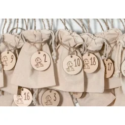 Adventskalender Zahlen Holz 1–24, rund Ø4,5 cm | lustiger Drache graviert, wiederverwendbar