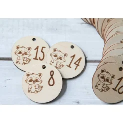 Adventskalender Zahlen Holz 1–24, rund Ø4,5 cm | Fuchs graviert, natürlich & wiederverwendbar