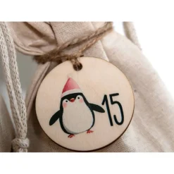 Adventskalender Zahlen Holz 1–24, Ø 4,5 cm – rund, mit Weihnachtstieren bedruckt, lasergeschnitten