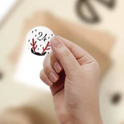 Adventskalender Zahlenaufkleber *Christmas Red* / 24 runde Aufkleber / ∅ 40 mm